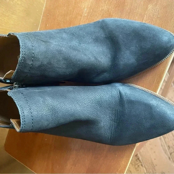 Franco Sarto | Laslo Soft Nubuck Suede Ankle Boots Side Zips Stacked‎ Hee… - Picture 4 of 7